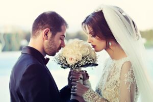 ブライダルエステで背中ニキビを解消するための効果的な方法は？